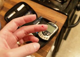 Examen de sangre para glucosa diagnóstico rápido de diabetes mellitus